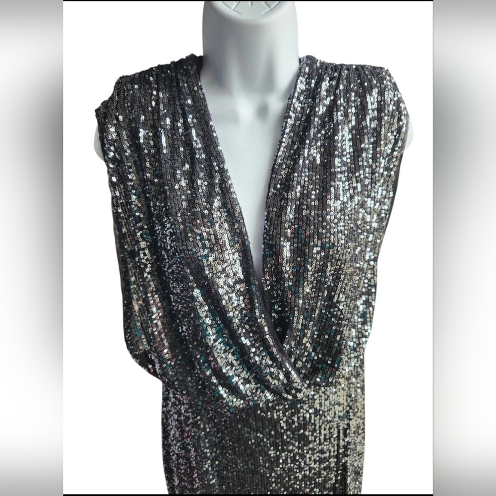 NWT BCBGMAXAZRIA Gunmetal Sequin Blouson Maxi Gown Dress Size S - Picture 2 of 4